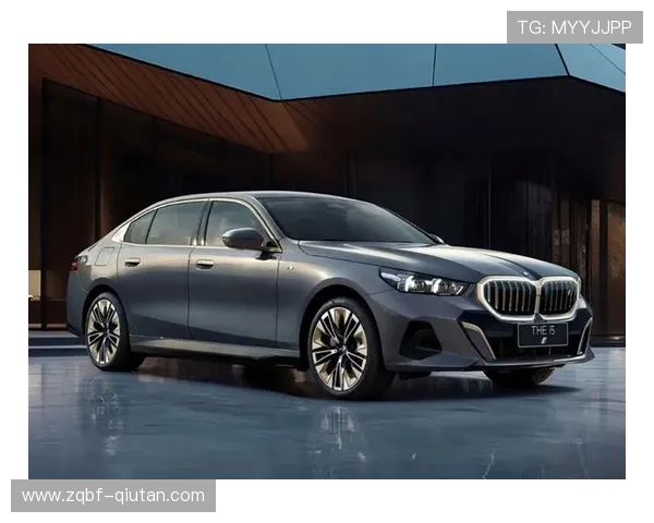 奔驰宝马真人版：体验豪华车的真实驾驶感受与视觉冲击